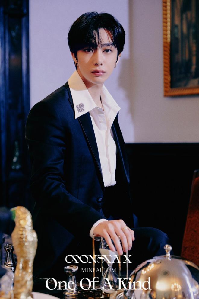 MONSTA X Features Elegance In First Set Of Concept Photos For 9th Mini-Album "One Of A Kind"
